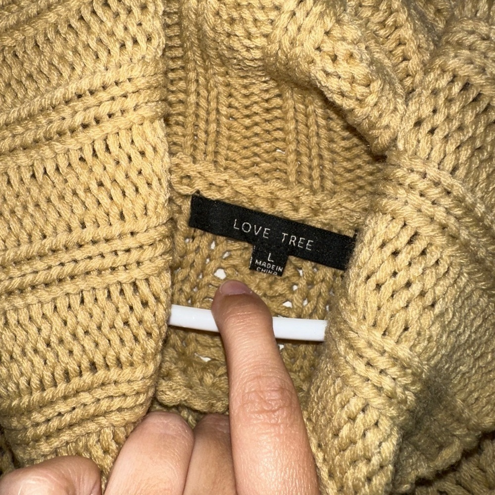 Love Tree Golden Cable Knit Turtleneck Sweater - Picture 3 of 3